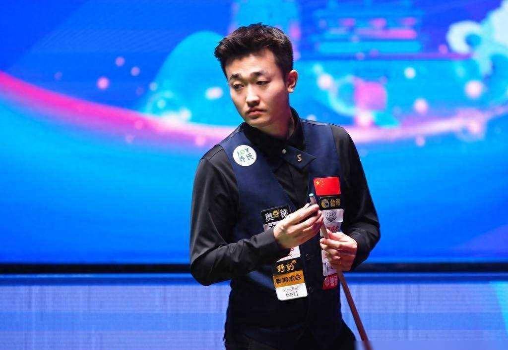 队中立足 队中立足