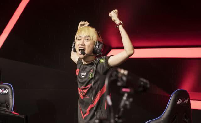 现了他过人 现了他过人