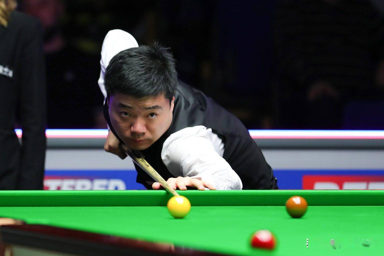 战术地位的 战术地位的