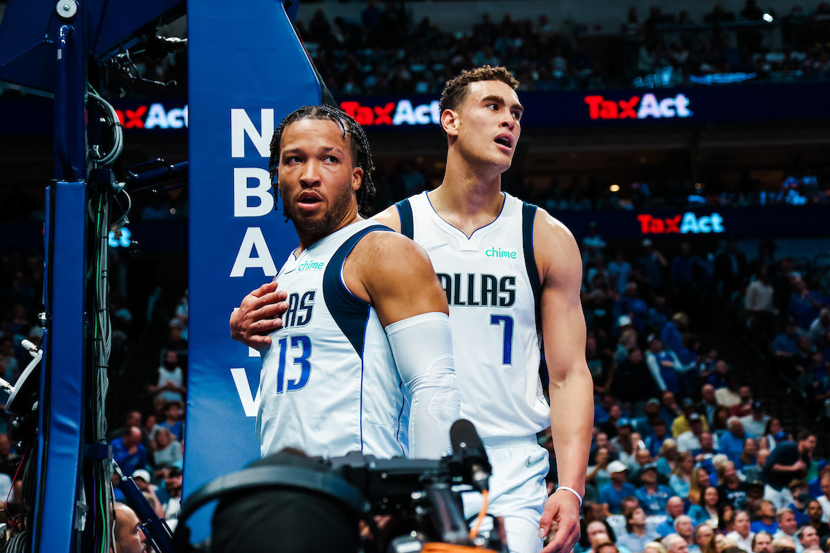 而约翰逊则 而约翰逊则