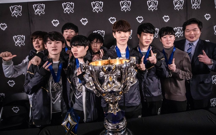 用行动回应 用行动回应