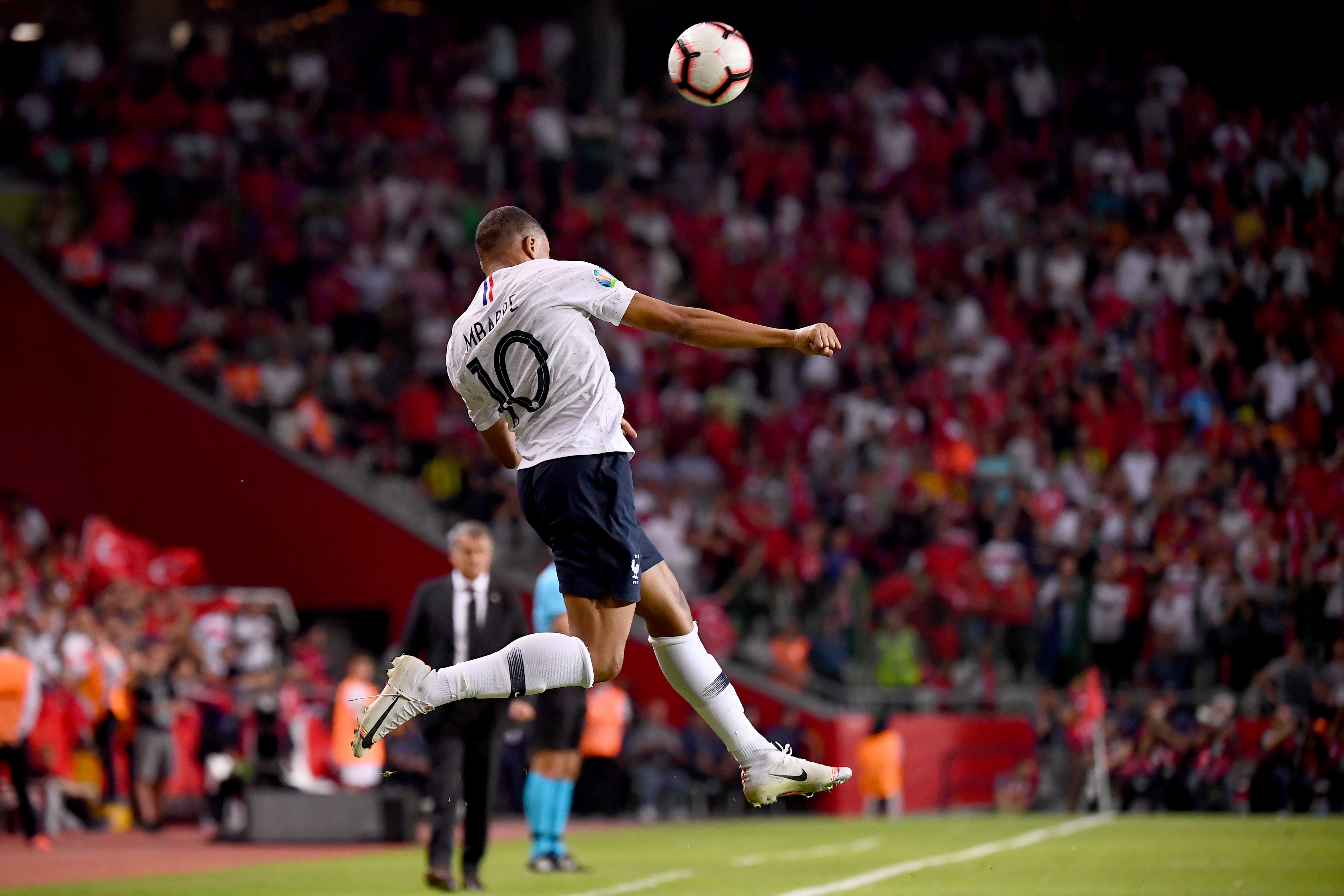 队整体配合 队整体配合