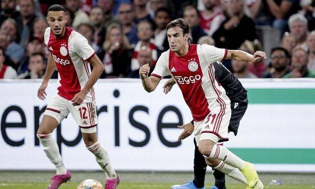 又要在动作 又要在动作