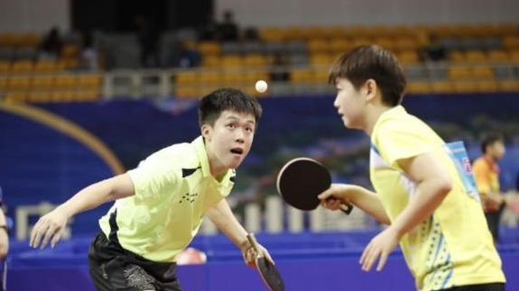 他快速出手 他快速出手